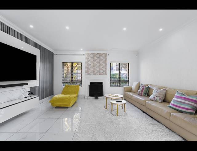 5 BEDROOM HOUSE FOR SALE IN FOURWAYS GARDENS